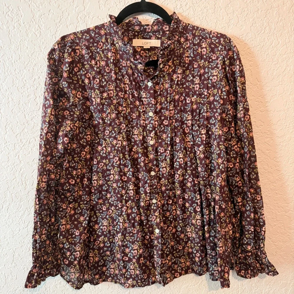 LOFT Floral Ruffle Neck Pintuck Blouse Size M Cottagecore Boho Burgundy Cotton
